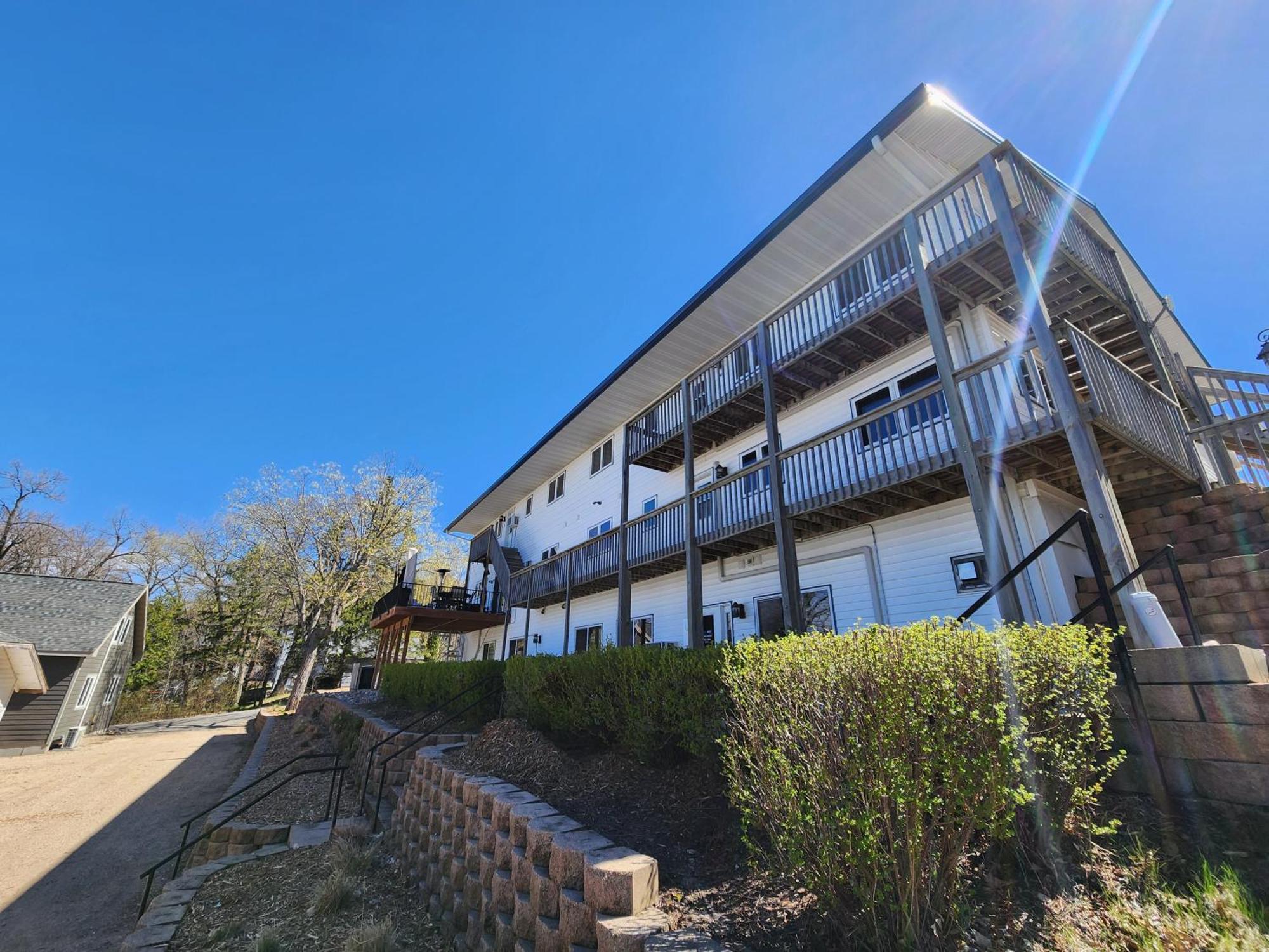 Viking Bay Resort And Lodge Miltona Екстер'єр фото